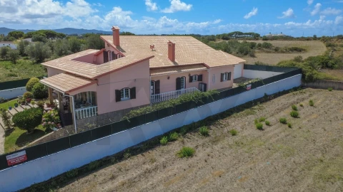 Moradia T5 para Venda em Santa Maria e São Miguel, São Martinho, São Pedro Penaferrim