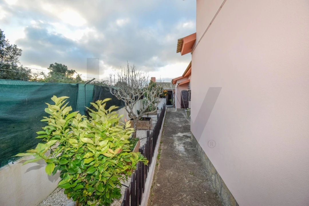 Moradia T5 para Venda em Santa Maria e São Miguel, São Martinho, São Pedro Penaferrim Foto 45