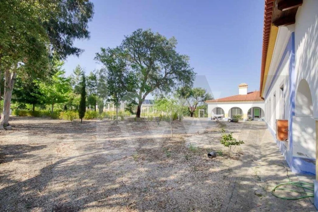 Negócio para Venda em Raposa Foto 9