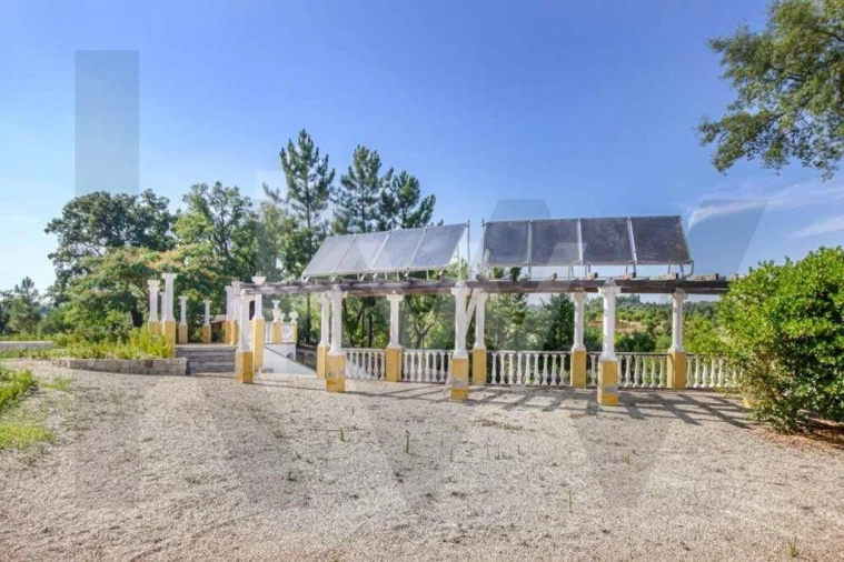 Negócio para Venda em Raposa Foto 93