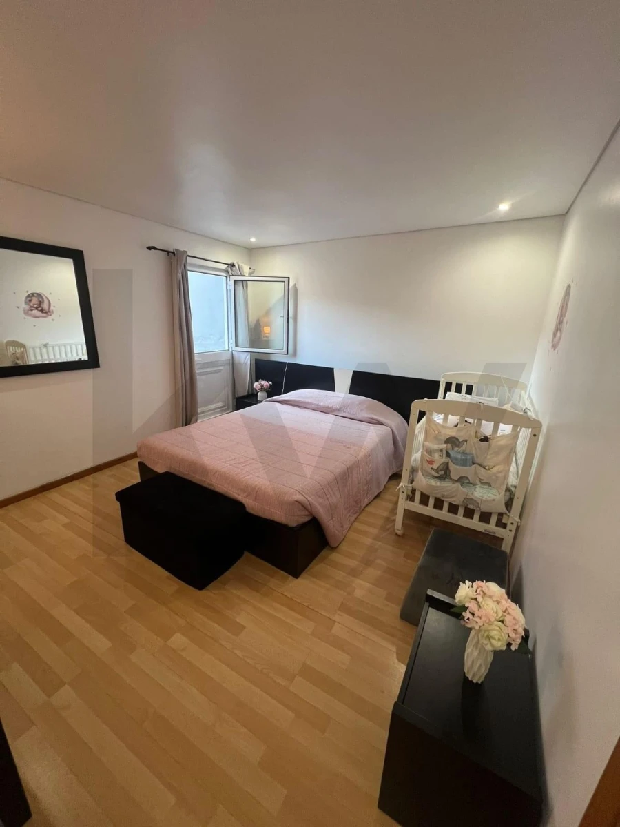 Moradia T2 para Venda em Capelas Foto 6