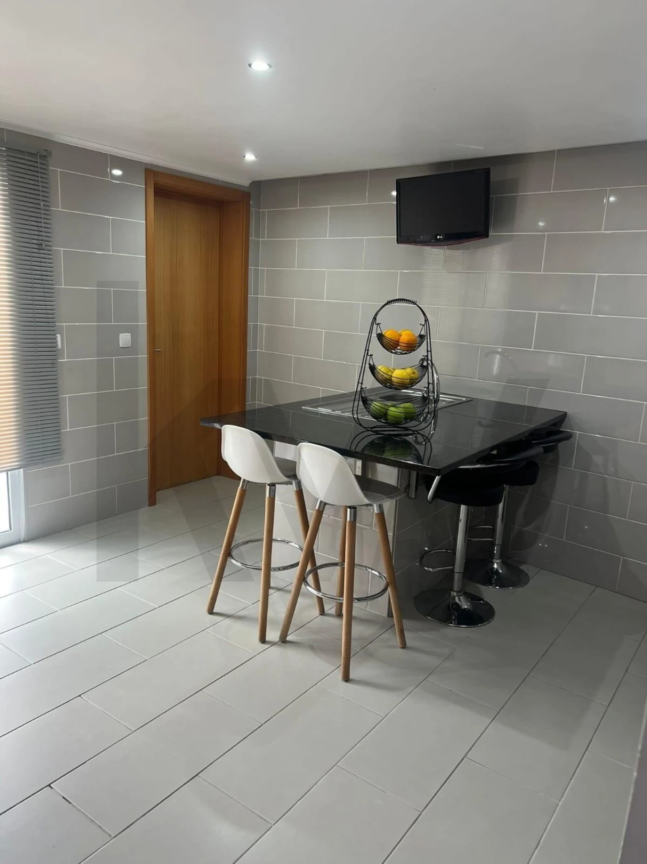 Moradia T2 para Venda em Capelas Foto 5