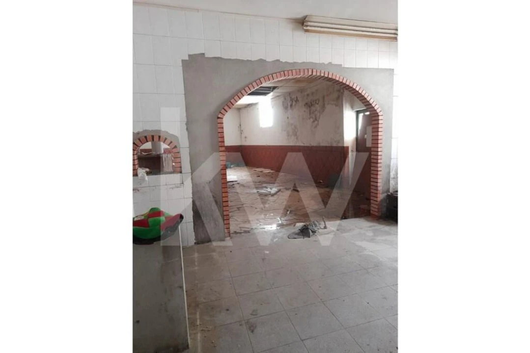 Prédio para Venda em Moçarria Foto 14