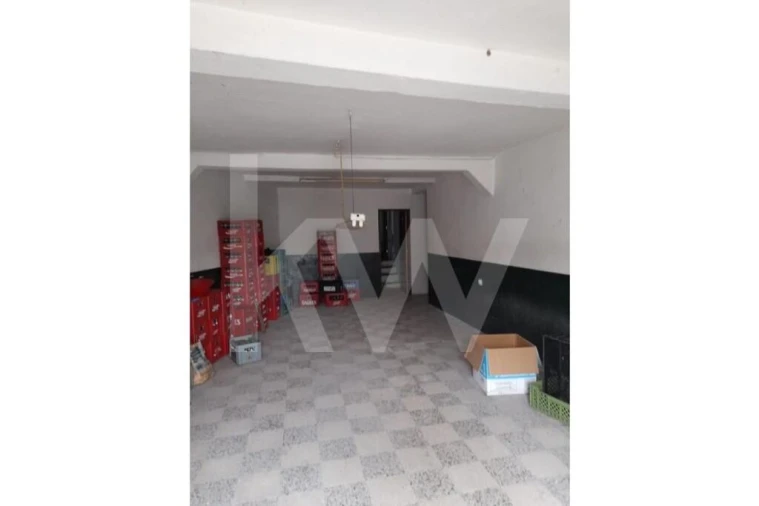 Prédio para Venda em Moçarria Foto 12