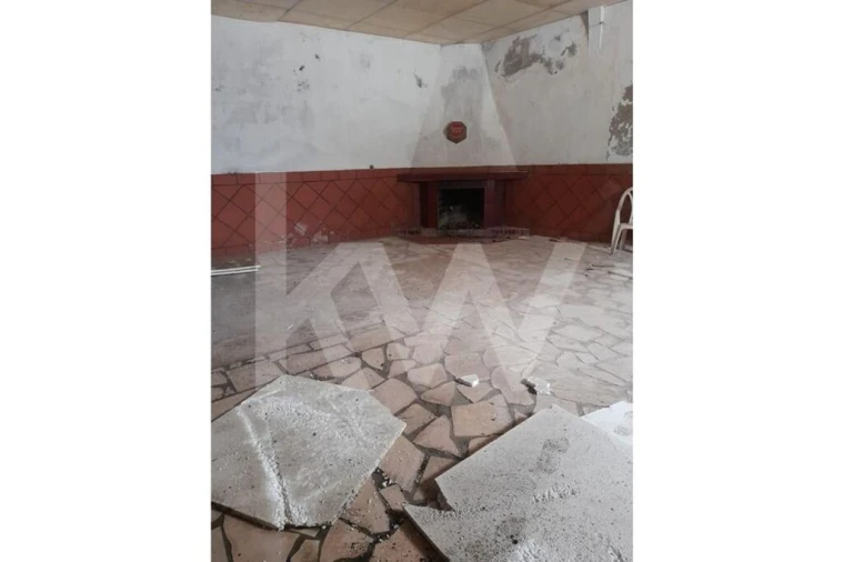 Prédio para Venda em Moçarria Foto 8