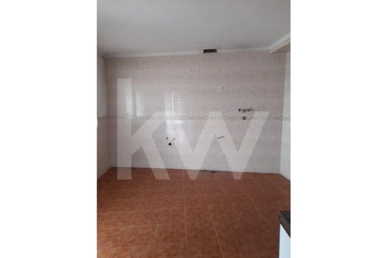 Prédio para Venda em Moçarria Foto 1