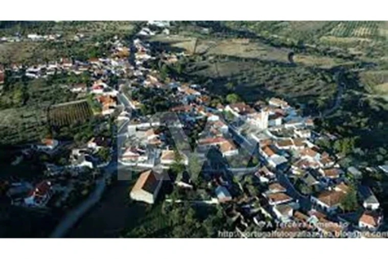 Prédio para Venda em Moçarria Foto 17