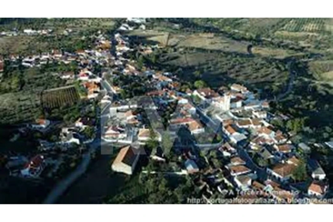 Prédio para Venda em Moçarria Foto 17