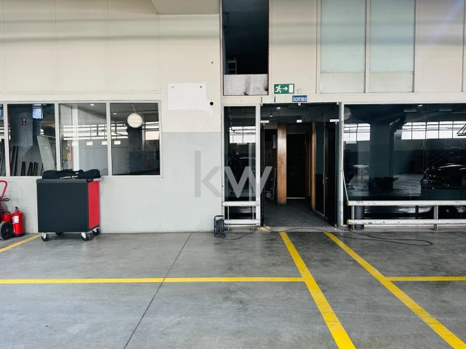 Armazém para Arrendamento em São Vicente Foto 6