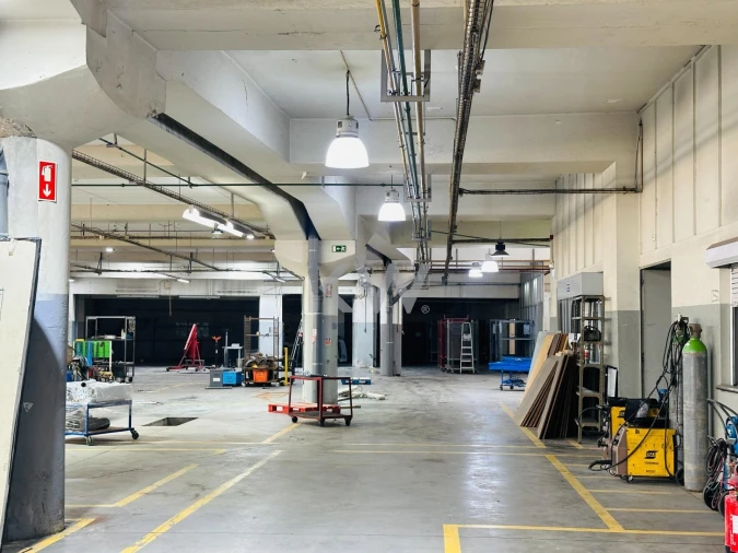 Armazém para Arrendamento em São Vicente Foto 19