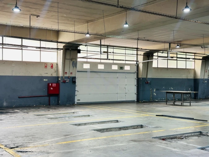 Armazém para Arrendamento em São Vicente Foto 23