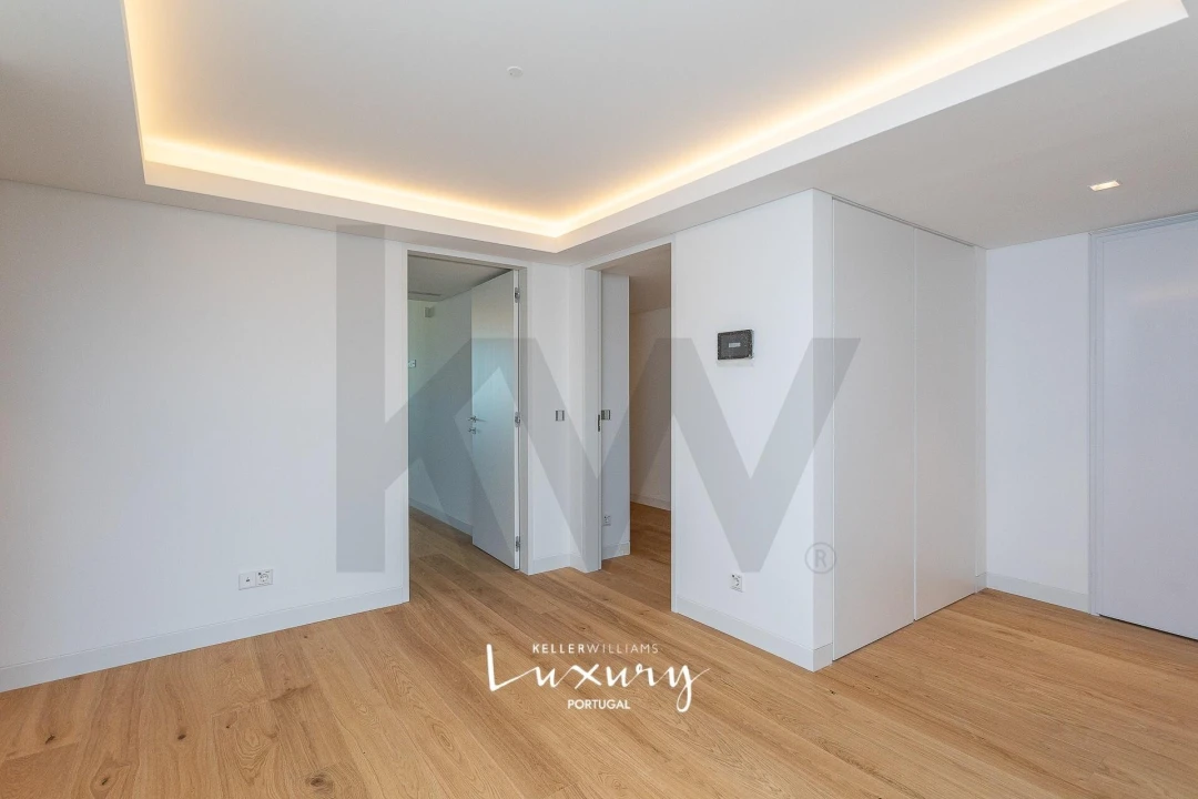 Apartamento T4 para Venda em Alvalade Foto 15