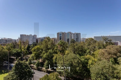 Apartamento T4 para Venda em Alvalade
