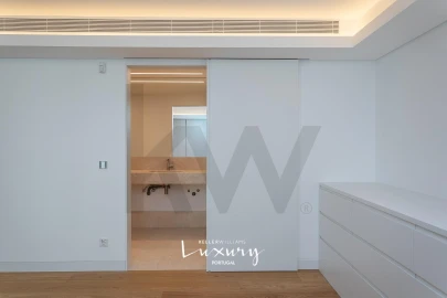 Apartamento T4 para Venda em Alvalade