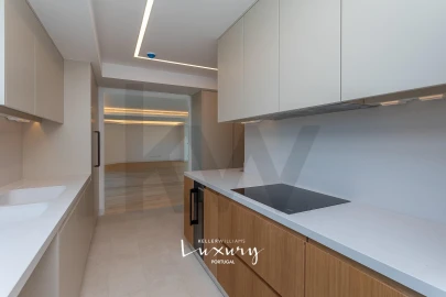 Apartamento T4 para Venda em Alvalade
