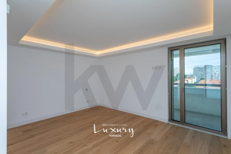 Apartamento T4 para Venda em Alvalade Foto 27