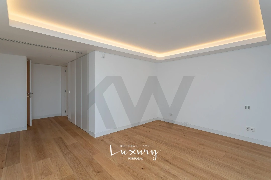 Apartamento T4 para Venda em Alvalade Foto 29