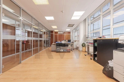 Escritório para Arrendamento em Olivais