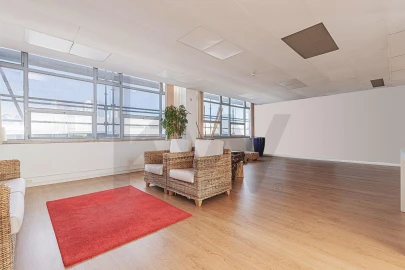 Escritório para Arrendamento em Olivais