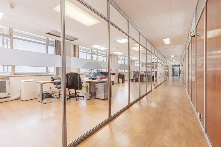 Escritório para Arrendamento em Olivais Foto 2