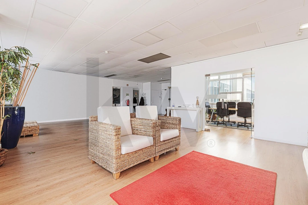 Escritório para Arrendamento em Olivais Foto 5