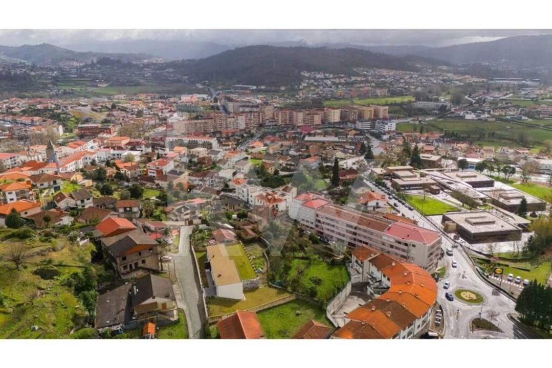 Moradia T8 para Venda em Povoa de Lanhoso (N. Senhora do Amparo) Foto 53