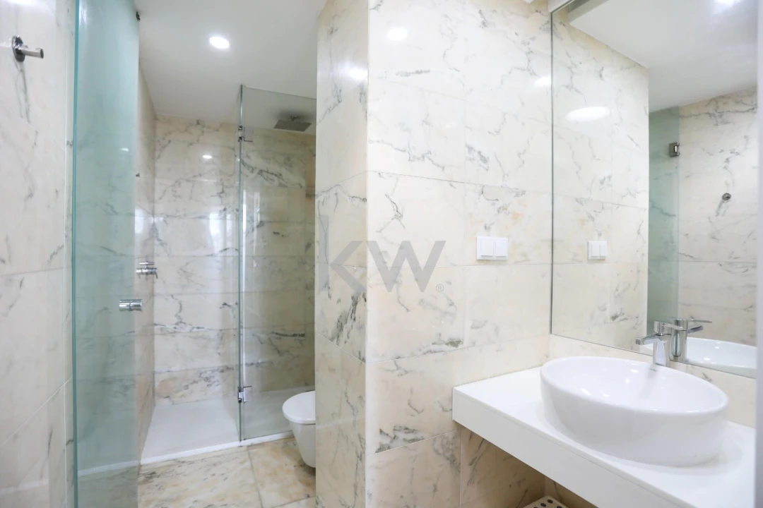 Apartamento T4 para Venda em Ajuda Foto 37