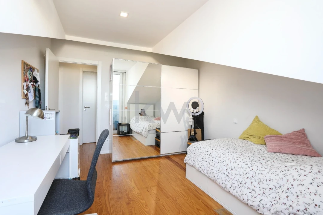 Apartamento T4 para Venda em Ajuda Foto 15