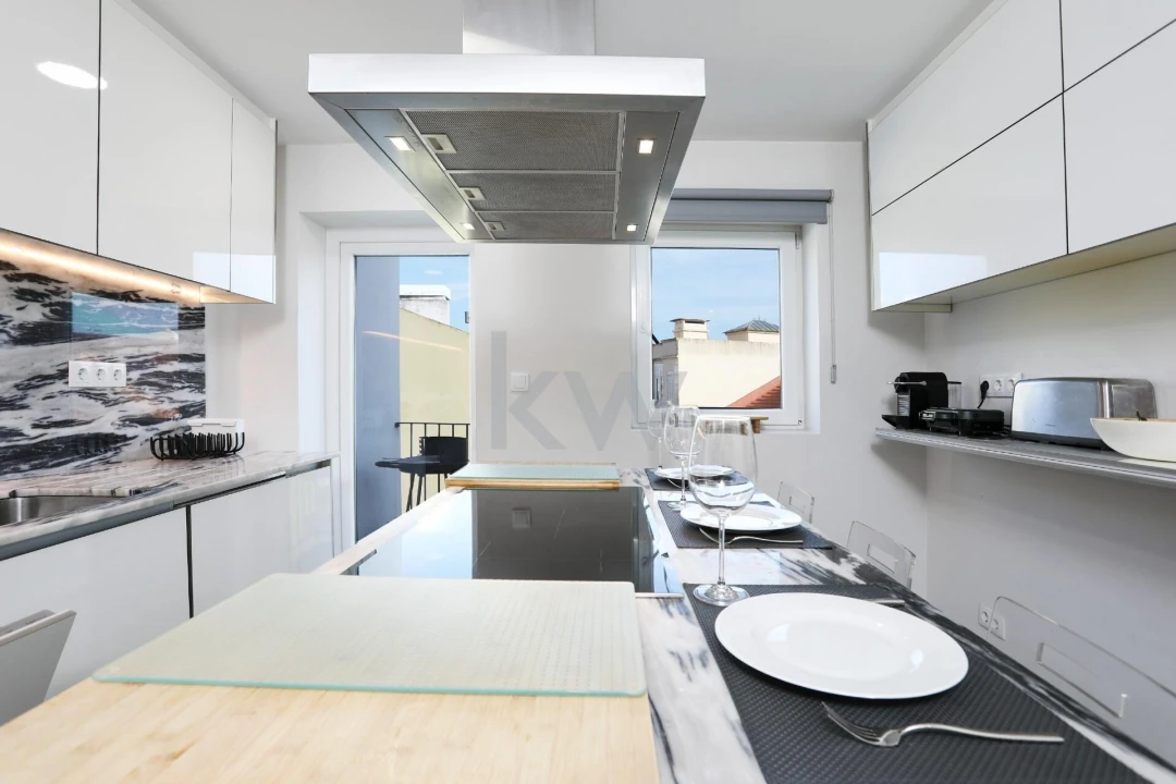 Apartamento T4 para Venda em Ajuda Foto 2