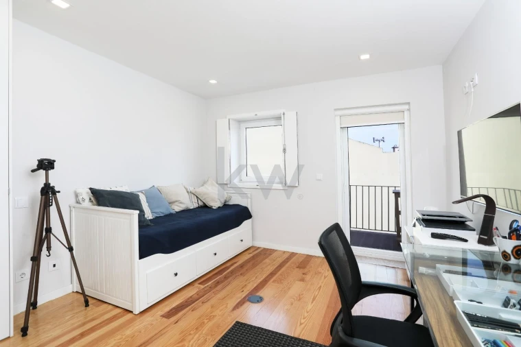 Apartamento T4 para Venda em Ajuda Foto 19