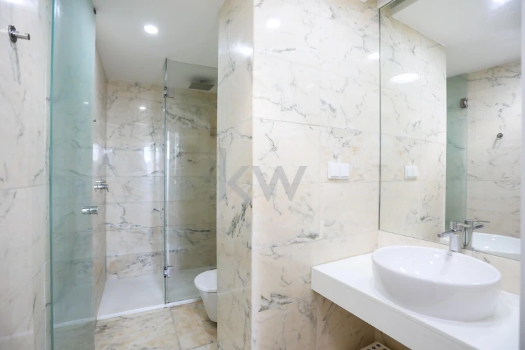 Apartamento T4 para Venda em Ajuda Foto 37