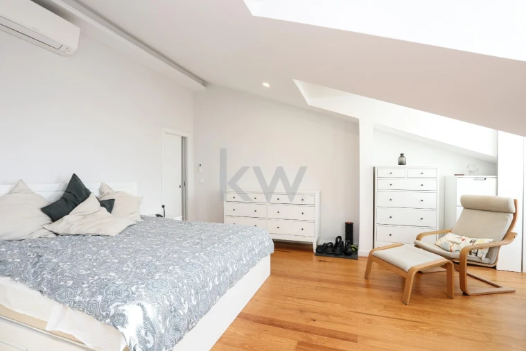 Apartamento T4 para Venda em Ajuda Foto 28