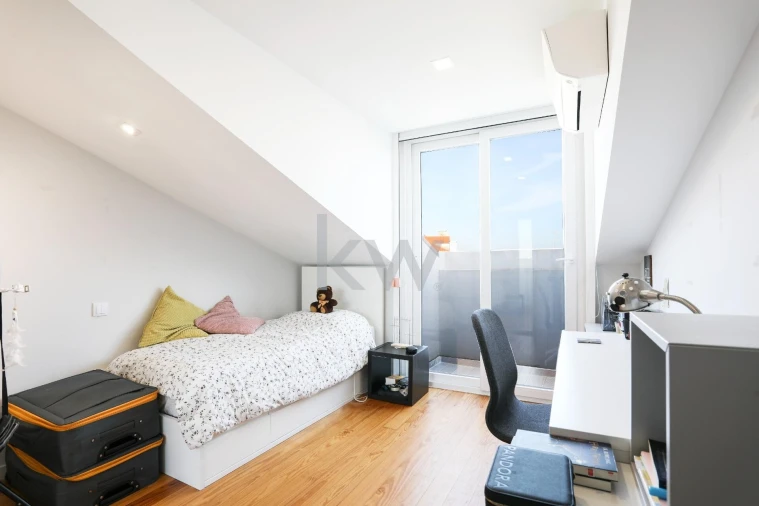 Apartamento T4 para Venda em Ajuda Foto 21