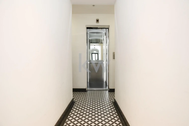 Apartamento T4 para Venda em Ajuda Foto 6