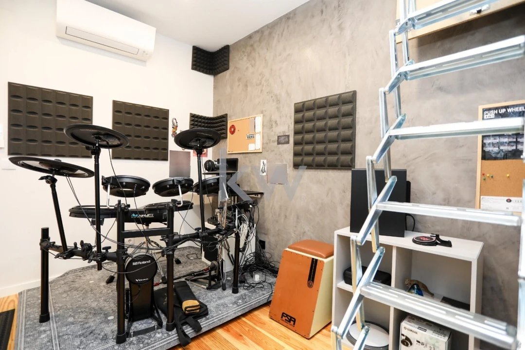 Apartamento T4 para Venda em Ajuda Foto 24