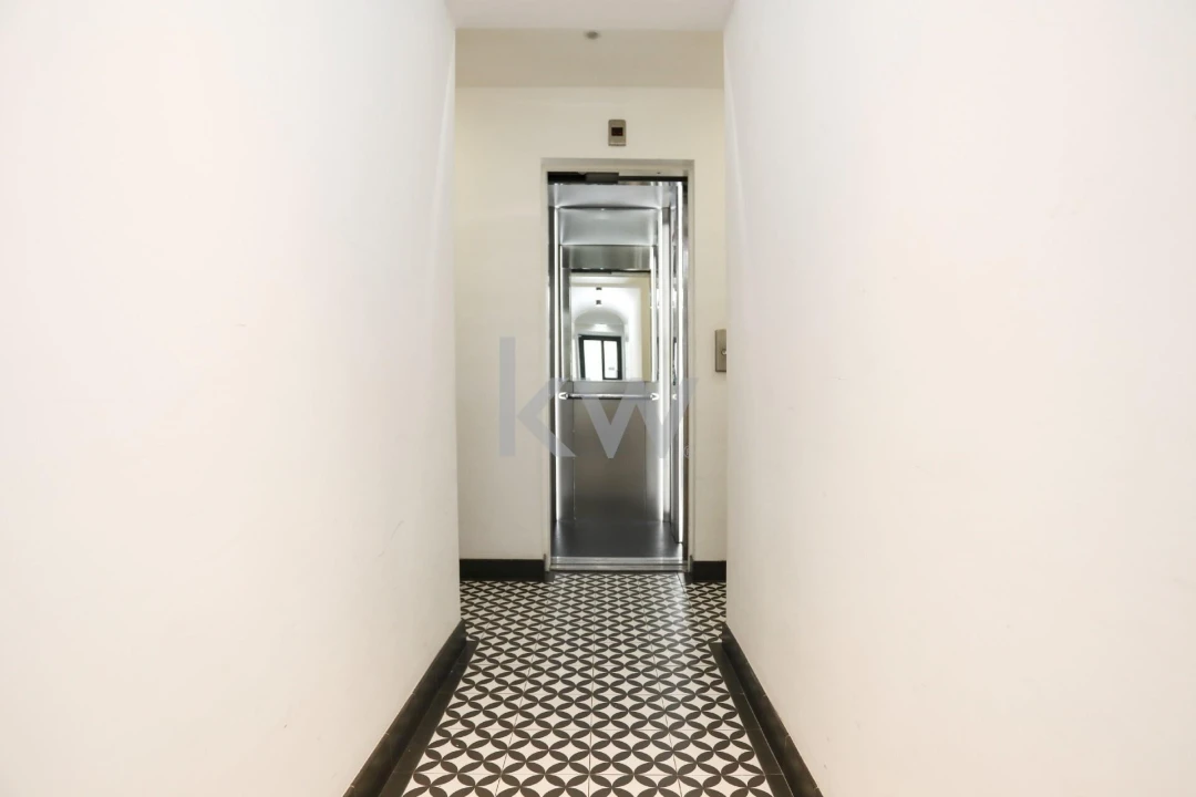 Apartamento T4 para Venda em Ajuda Foto 6