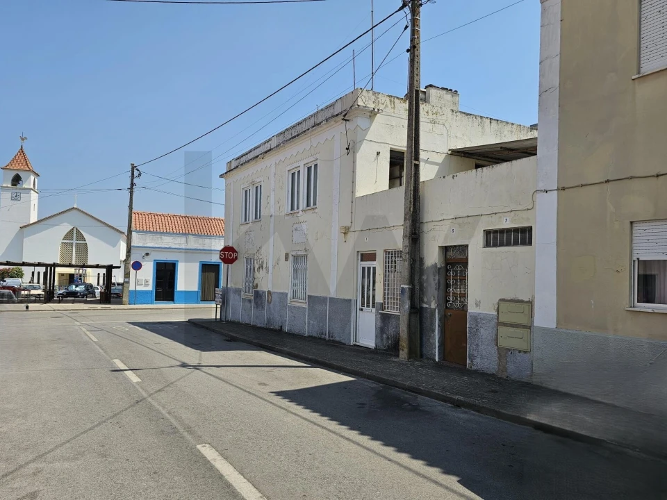 Prédio para Venda em Couço Foto 2