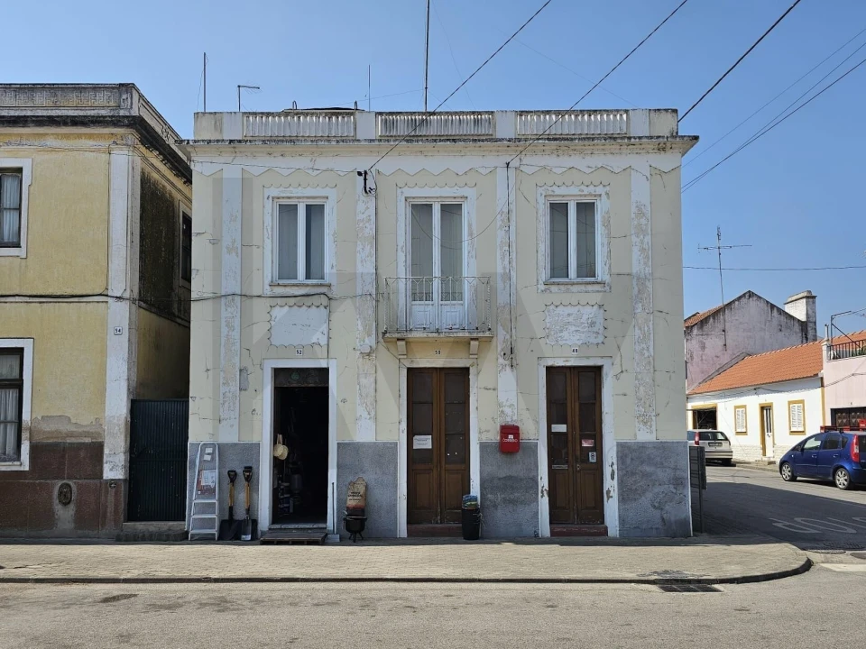 Prédio para Venda em Couço Foto 4