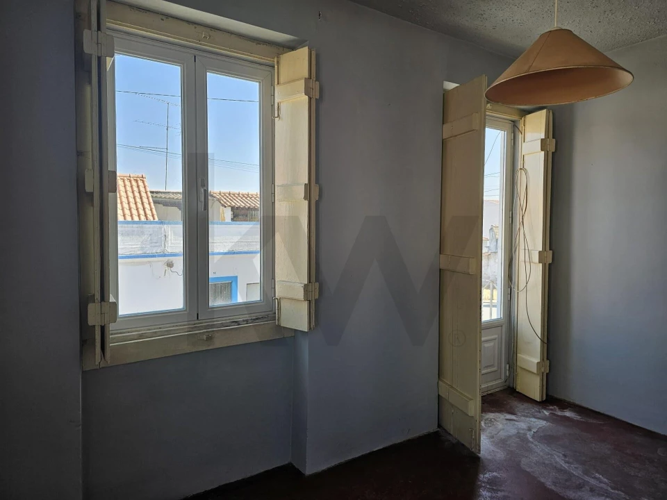 Prédio para Venda em Couço Foto 41