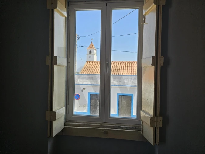 Prédio para Venda em Couço Foto 31