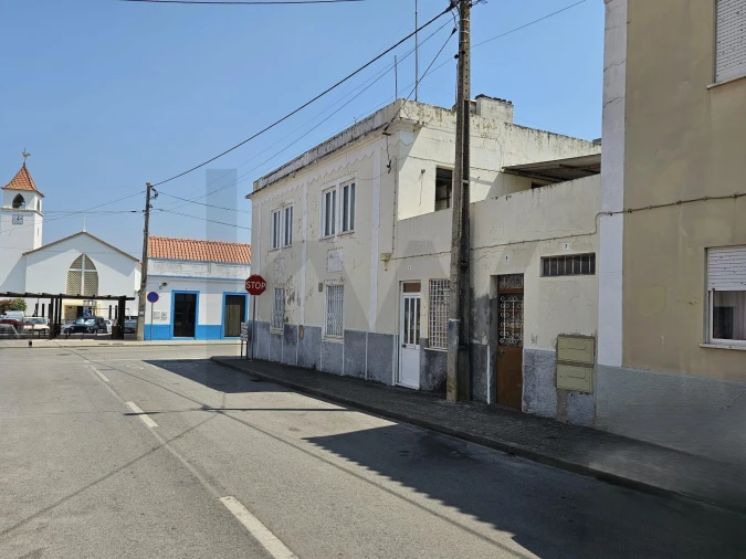 Prédio para Venda em Couço Foto 2