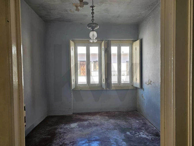 Prédio para Venda em Couço Foto 25