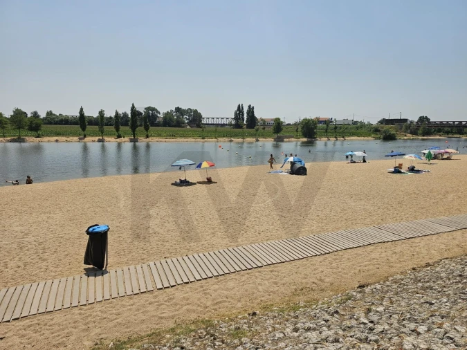 Prédio para Venda em Couço Foto 66