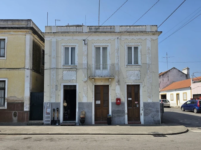 Prédio para Venda em Couço Foto 4