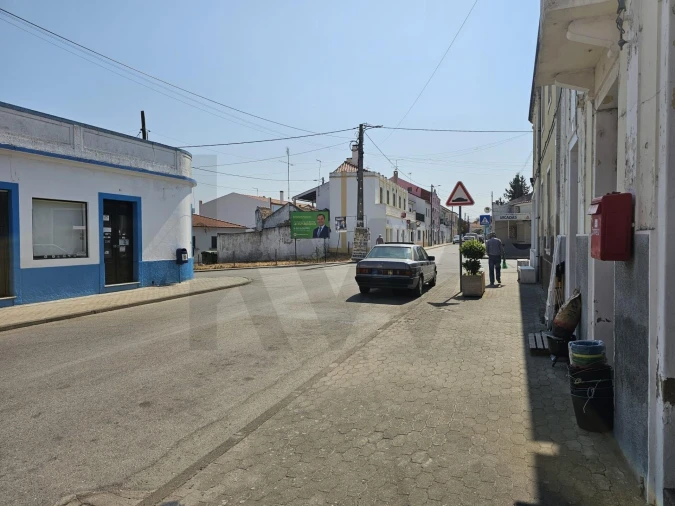 Prédio para Venda em Couço Foto 59