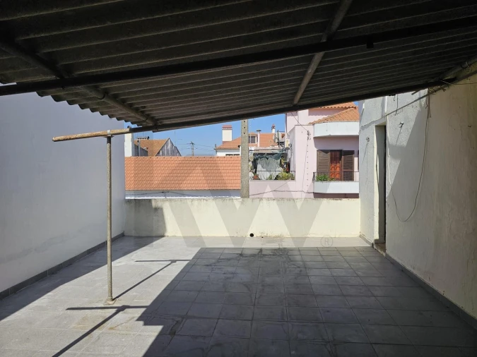 Prédio para Venda em Couço Foto 55