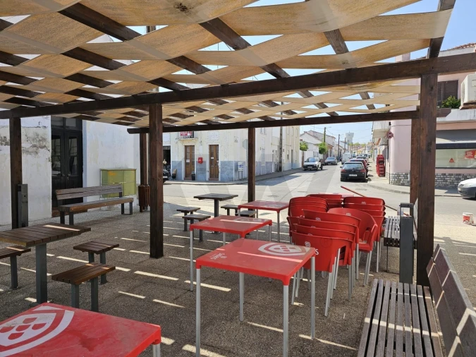 Prédio para Venda em Couço Foto 58