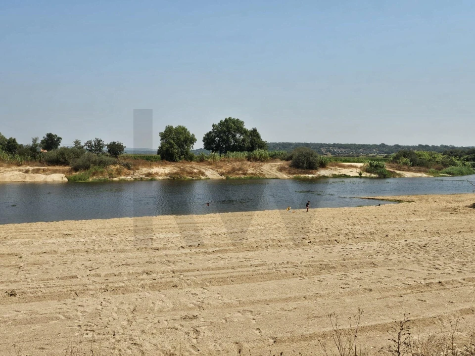 Prédio para Venda em Couço Foto 62