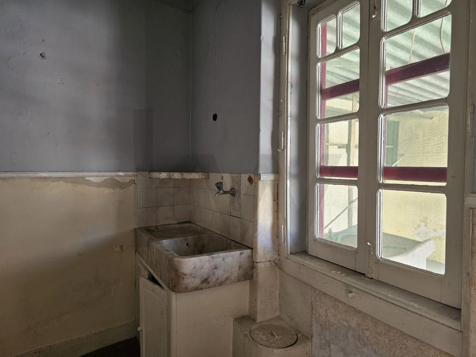 Prédio para Venda em Couço Foto 21