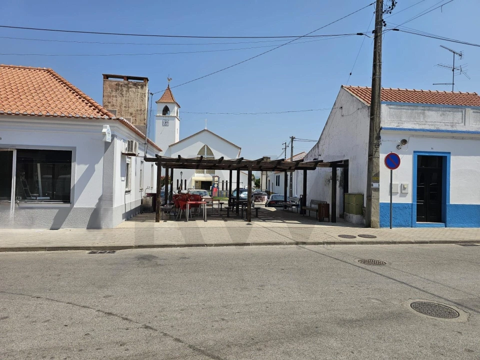 Prédio para Venda em Couço Foto 57